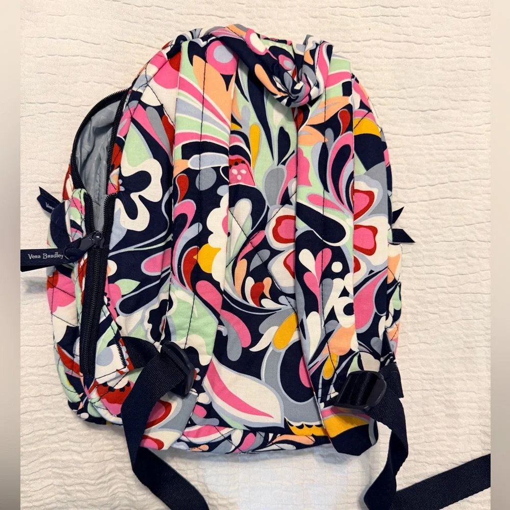 Vera Bradley NWOT Multicolor Floral Quilted Backpack - Picture 3 of 10
